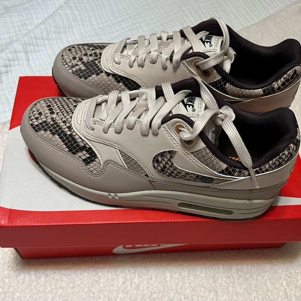 Nike Air Max 1 - Picture 2 of 8